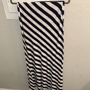 Elegant Navy and White Striped Strapless Dress